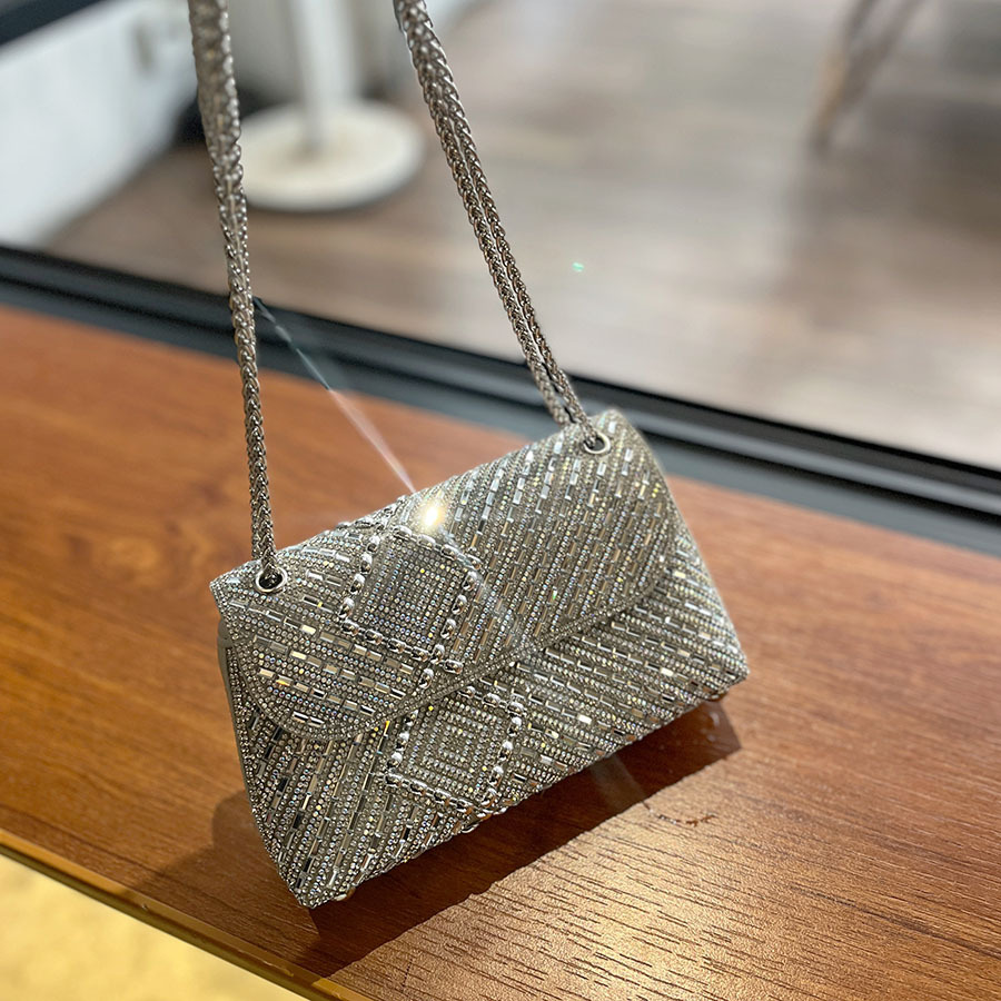 Diamantbesetzte Clutch-Tasche  – Women Fashion Dress Names Bewertung und Preis