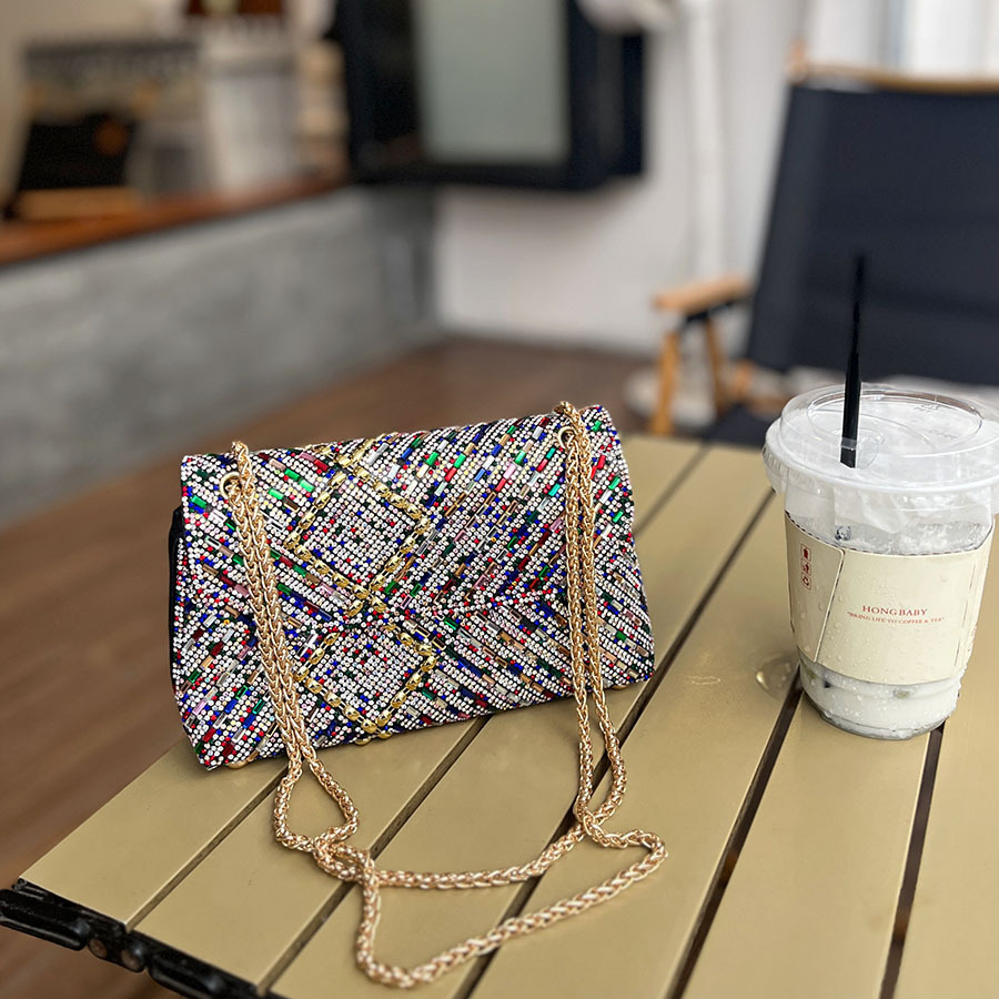 Diamantbesetzte Clutch-Tasche  – Women Fashion Dress Names Bewertung und Preis